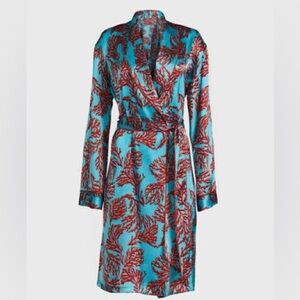 Paul Stuart Made on Madison Coral Motif Silk Robe size small
